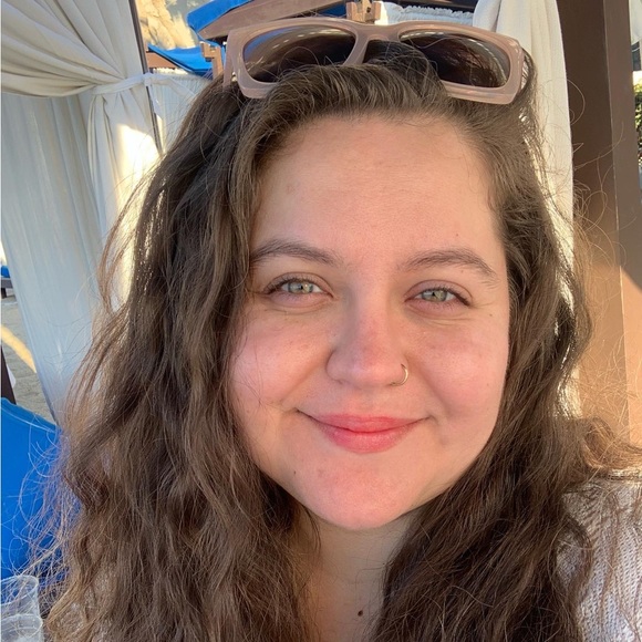 Meet your Posher, Jess - Picture 2 of 9